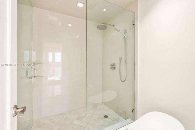 1000 Venetian Way 105, Miami, FL 33139