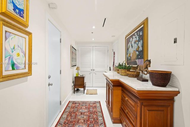 1000 Venetian Way 105, Miami, FL 33139