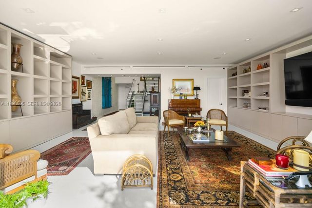 1000 Venetian Way 105, Miami, FL 33139