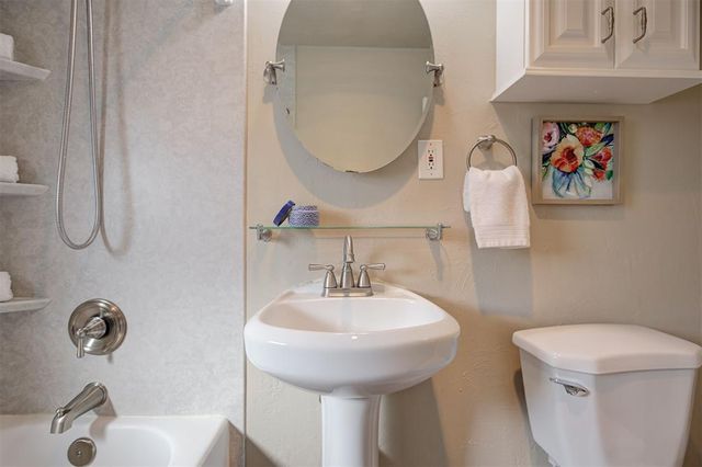 2124 Churchill Place, Oklahoma City, OK 73120