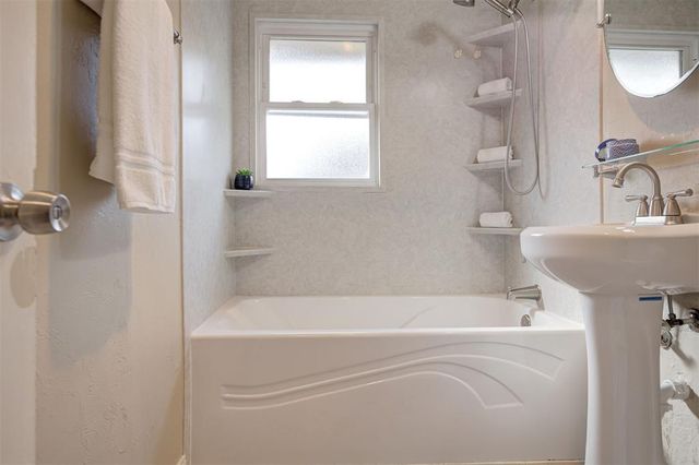 2124 Churchill Place, Oklahoma City, OK 73120