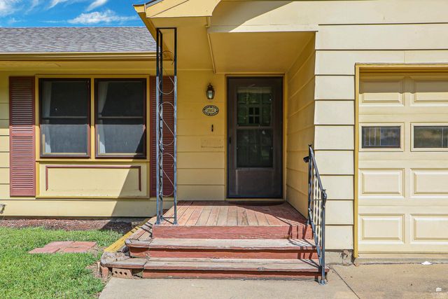 2912 Roma Terrace, Manhattan, KS 66502