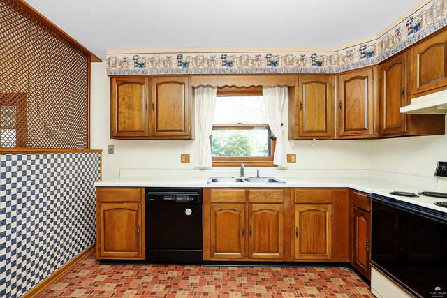 2912 Roma Terrace, Manhattan, KS 66502