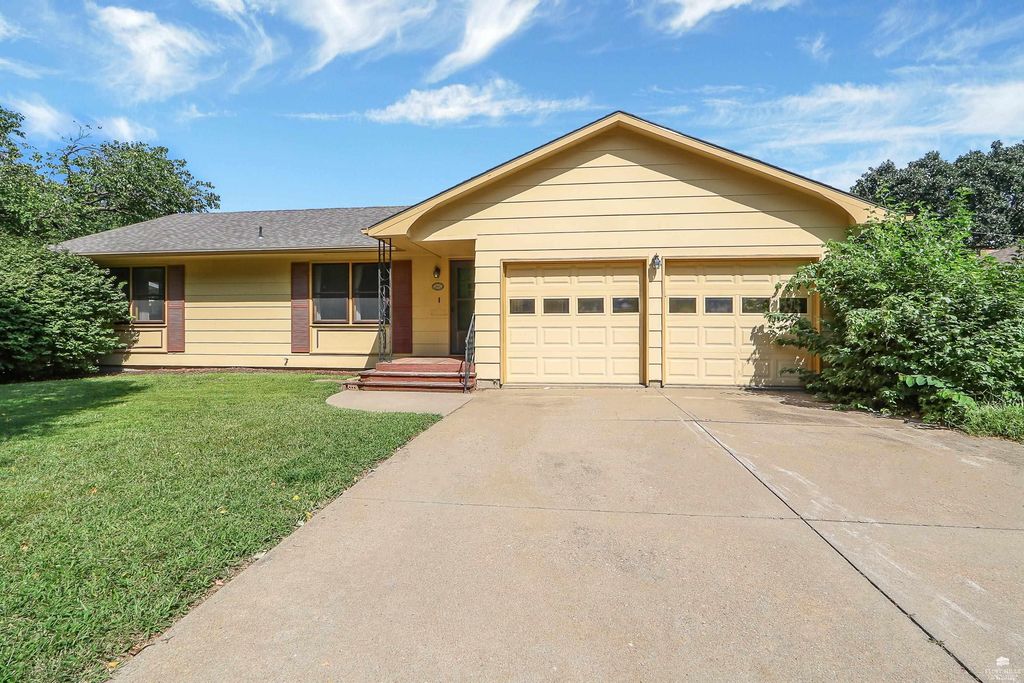 2912 Roma Terrace, Manhattan, KS 66502