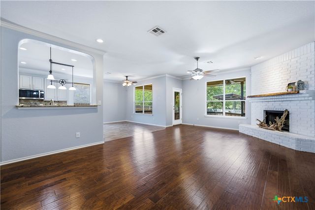 771 San Luis, New Braunfels, TX 78132