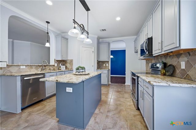 771 San Luis, New Braunfels, TX 78132