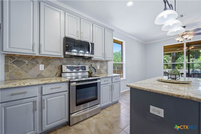 771 San Luis, New Braunfels, TX 78132