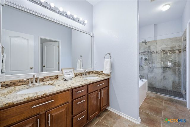 771 San Luis, New Braunfels, TX 78132