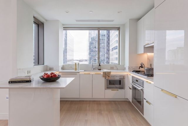 133 Seaport Blvd 902, Boston, MA 02210