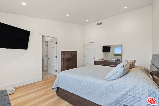 13038 Garris Avenue, Granada Hills, CA 91344