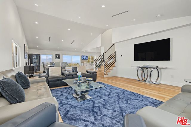 13038 Garris Avenue, Granada Hills, CA 91344