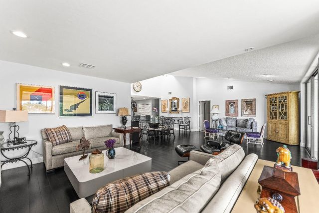 15 Eastgate Drive D, Boynton Beach, FL 33436