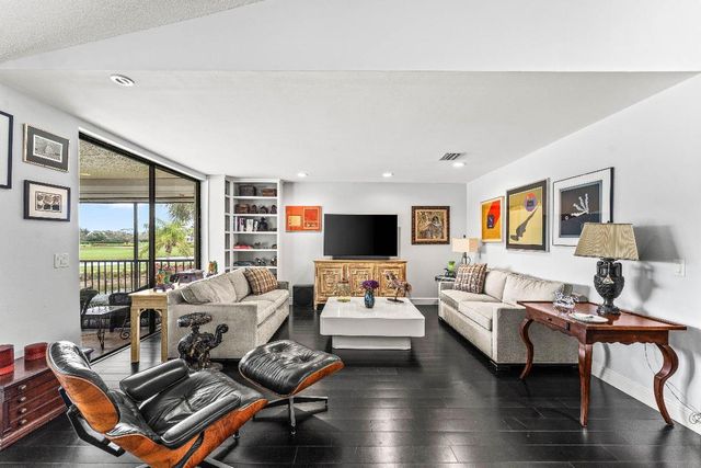 15 Eastgate Drive D, Boynton Beach, FL 33436