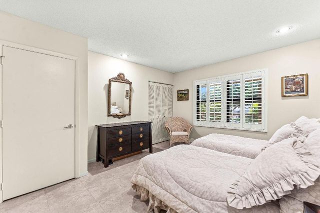 15 Eastgate Drive D, Boynton Beach, FL 33436