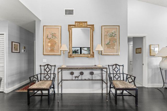 15 Eastgate Drive D, Boynton Beach, FL 33436