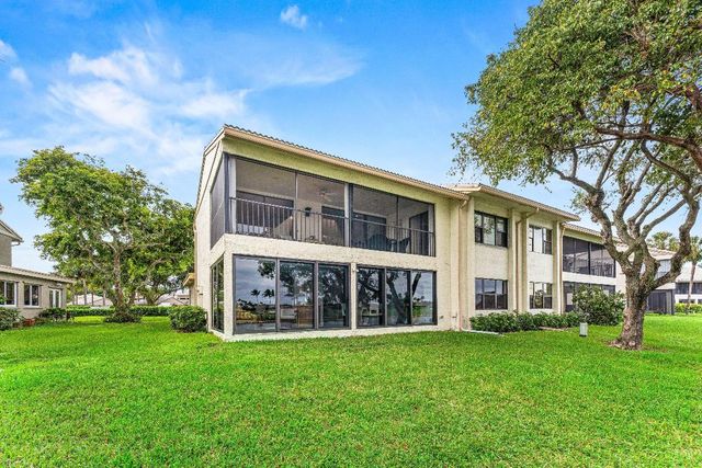 15 Eastgate Drive D, Boynton Beach, FL 33436