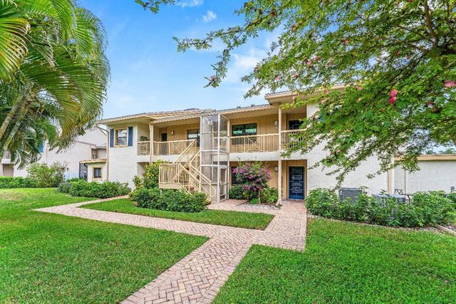 15 Eastgate Drive D, Boynton Beach, FL 33436