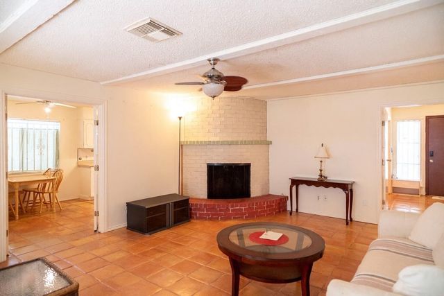 8923 Hendon Lane, Houston, TX 77036