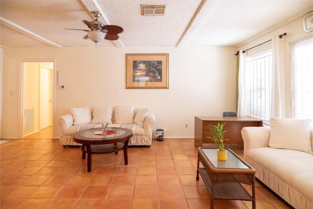 8923 Hendon Lane, Houston, TX 77036