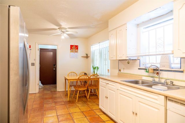 8923 Hendon Lane, Houston, TX 77036