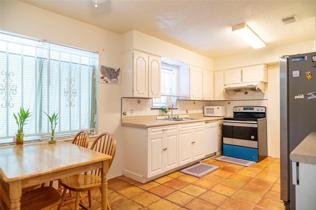 8923 Hendon Lane, Houston, TX 77036