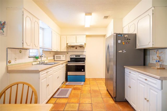 8923 Hendon Lane, Houston, TX 77036