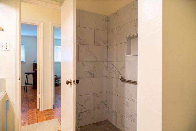 8923 Hendon Lane, Houston, TX 77036