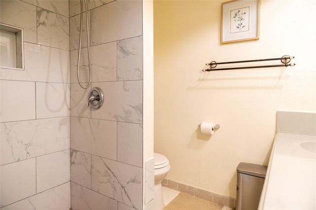 8923 Hendon Lane, Houston, TX 77036