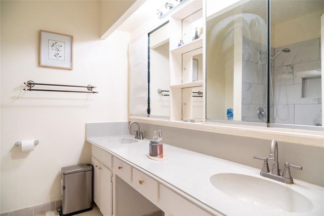 8923 Hendon Lane, Houston, TX 77036