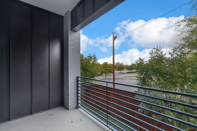 2733 Merrimac Street 104, Fort Worth, TX 76107