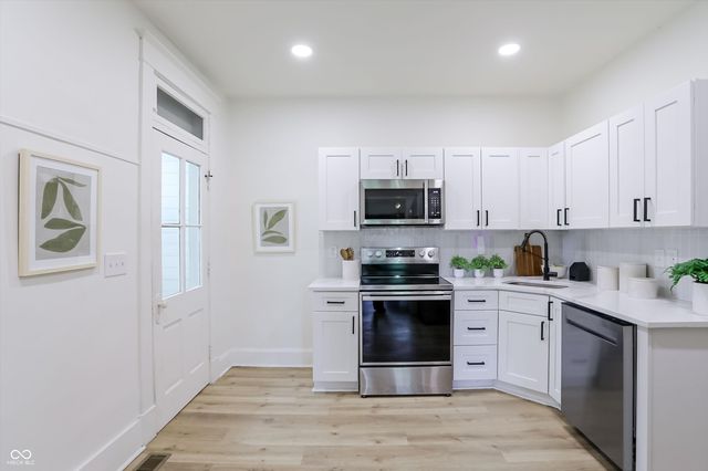 910 Sanders Street, Indianapolis, IN 46203