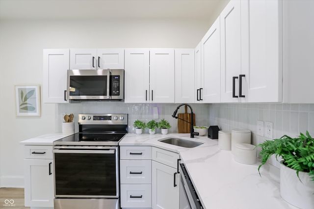 910 Sanders Street, Indianapolis, IN 46203