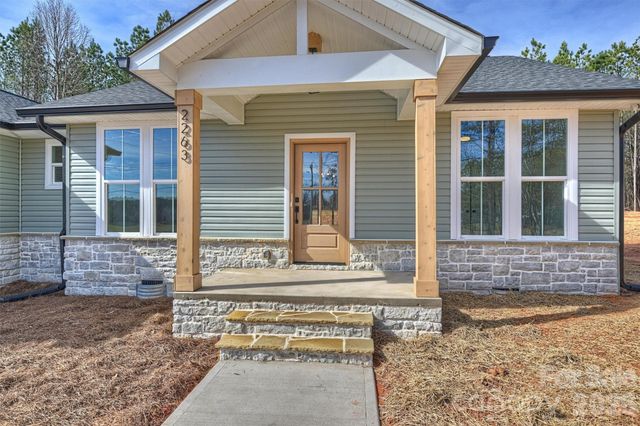 2263 Lee Lawing Road, Lincolnton, NC 28092