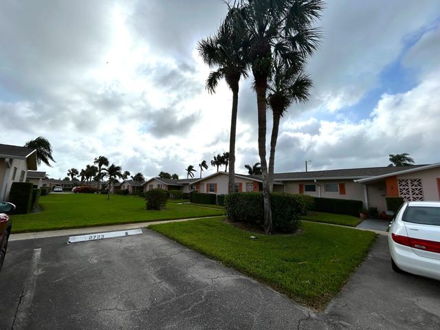 2723 Dudley Drive W G, West Palm Beach, FL 33415