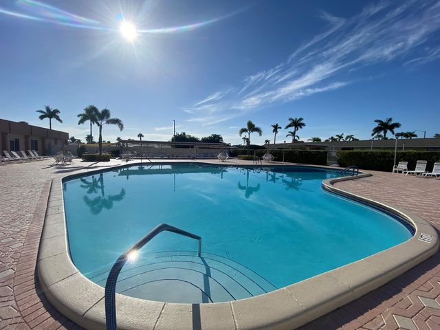2723 Dudley Drive W G, West Palm Beach, FL 33415