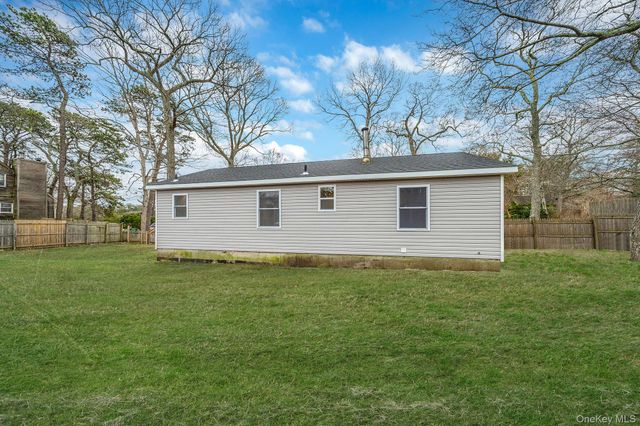 28 Dale Avenue, Riverhead, NY 11901