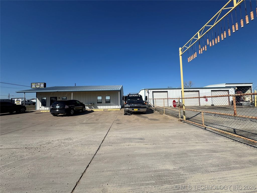 2800 N 1st, Durant, OK 74701