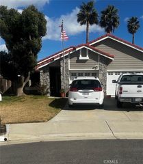 954 Basalt Court, Hemet, CA 92543