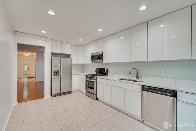 2103 Ackmen Court, Bridgewater, NJ 08807