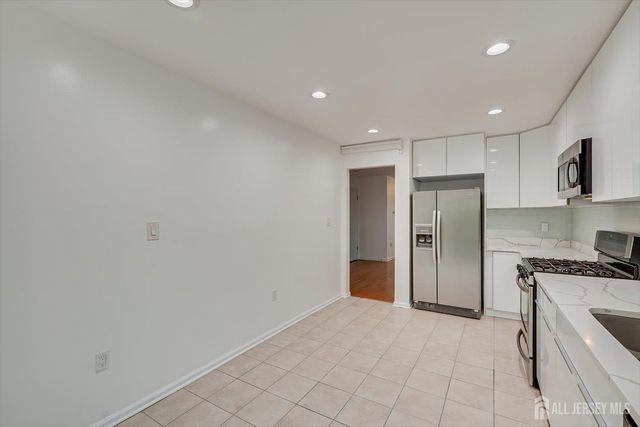 2103 Ackmen Court, Bridgewater, NJ 08807
