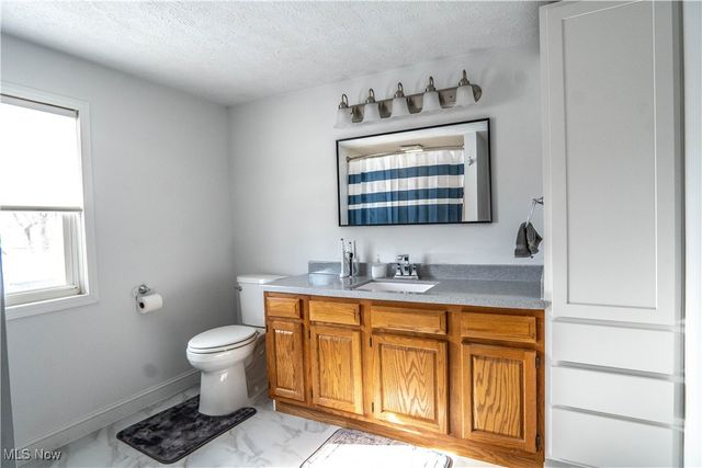 325 Market Street NE, Navarre, OH 44662