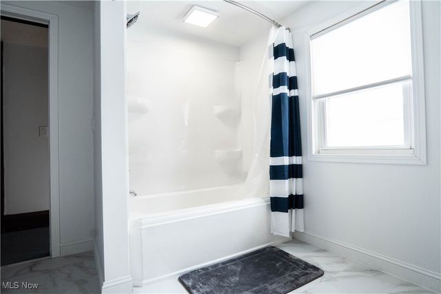 325 Market Street NE, Navarre, OH 44662