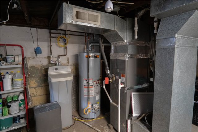 325 Market Street NE, Navarre, OH 44662