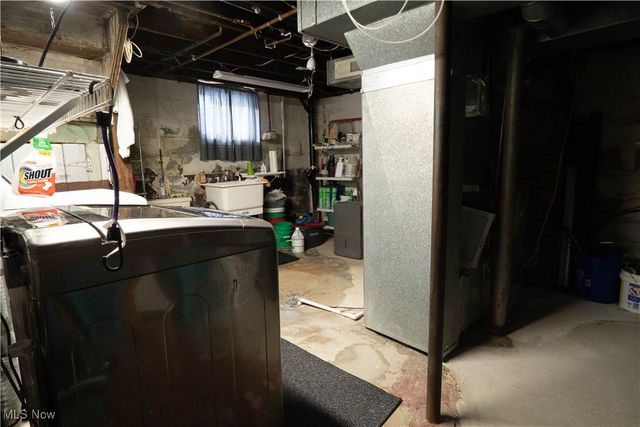 325 Market Street NE, Navarre, OH 44662