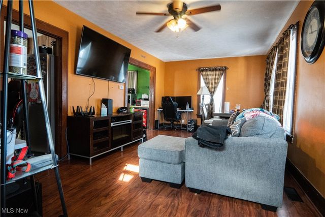 325 Market Street NE, Navarre, OH 44662