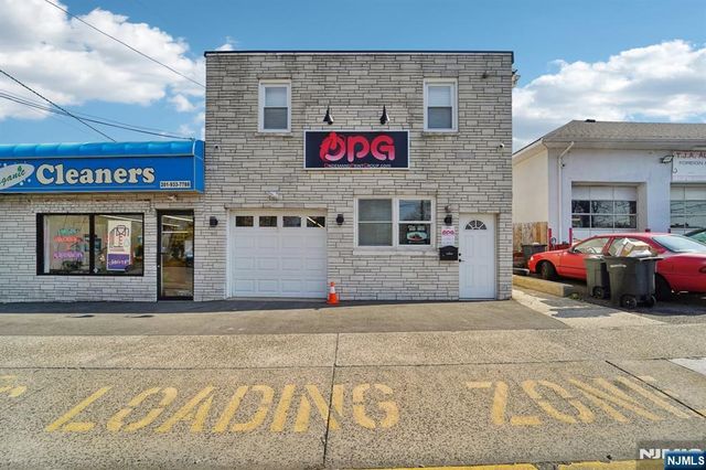 593 New York Avenue, Lyndhurst, NJ 07071