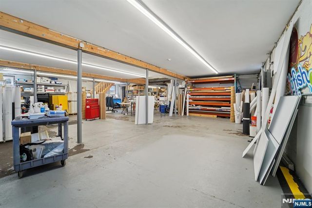 593 New York Avenue, Lyndhurst, NJ 07071