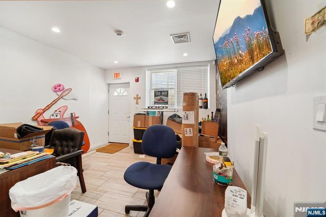593 New York Avenue, Lyndhurst, NJ 07071
