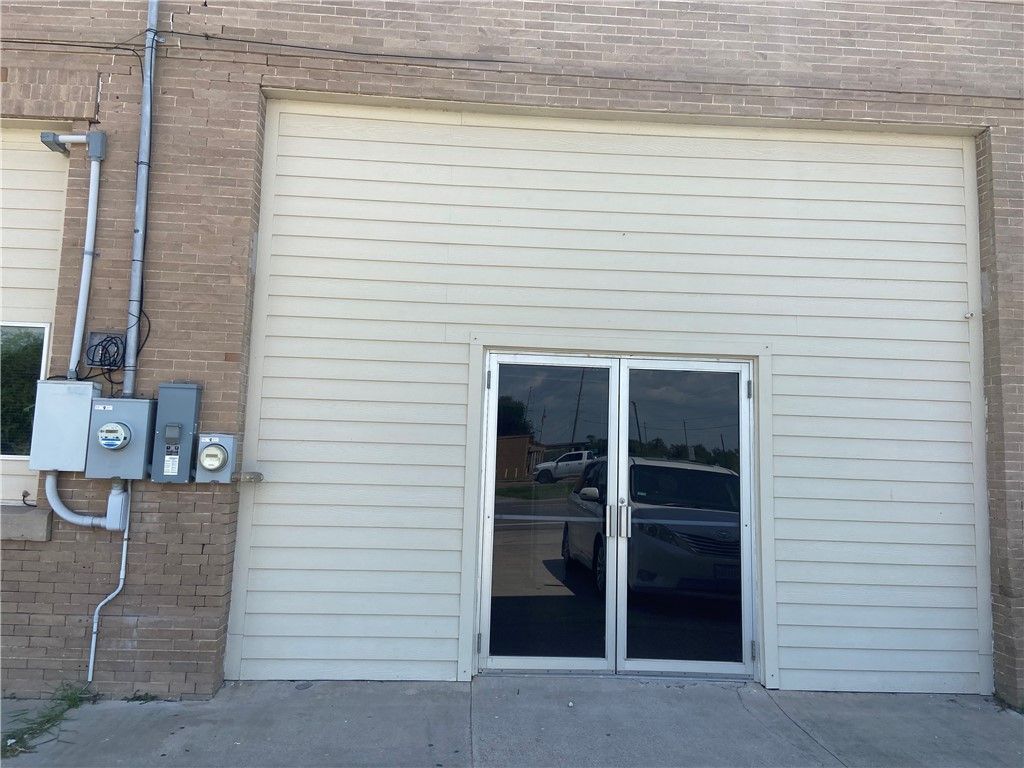 116 W Ave C, Gregory, TX 78359 — exterior