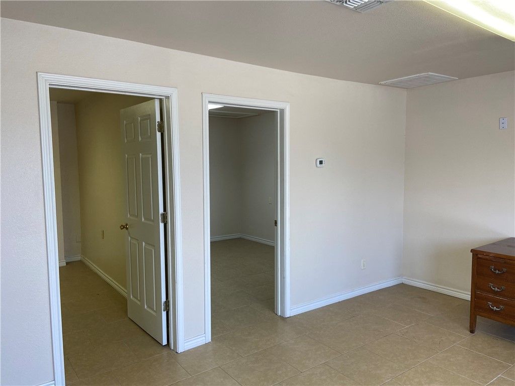 116 W Ave C, Gregory, TX 78359 — photo 5